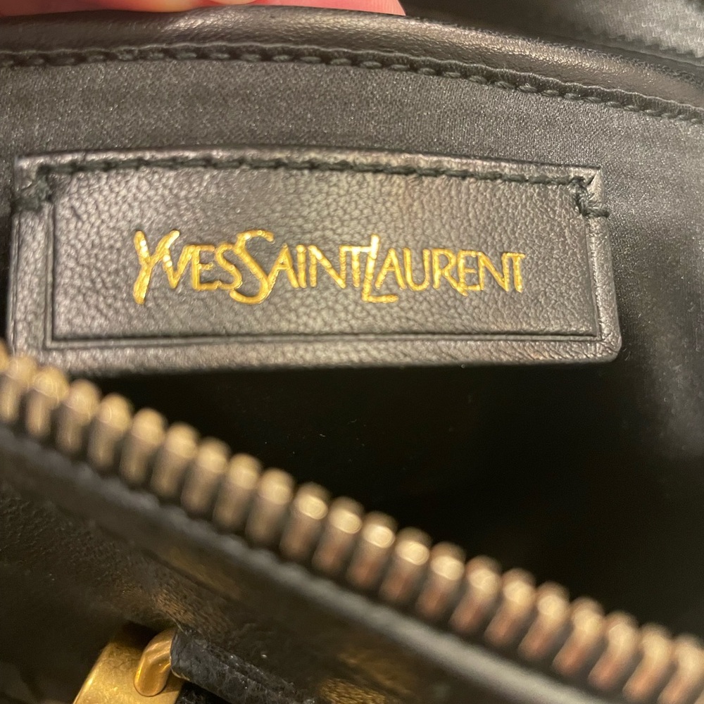 Yves Saint Laurent Muse Medium Handbag - Picture 12 of 12